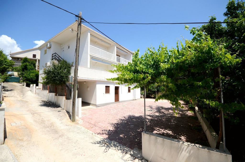 Apartments Vinka Trogir Luaran gambar